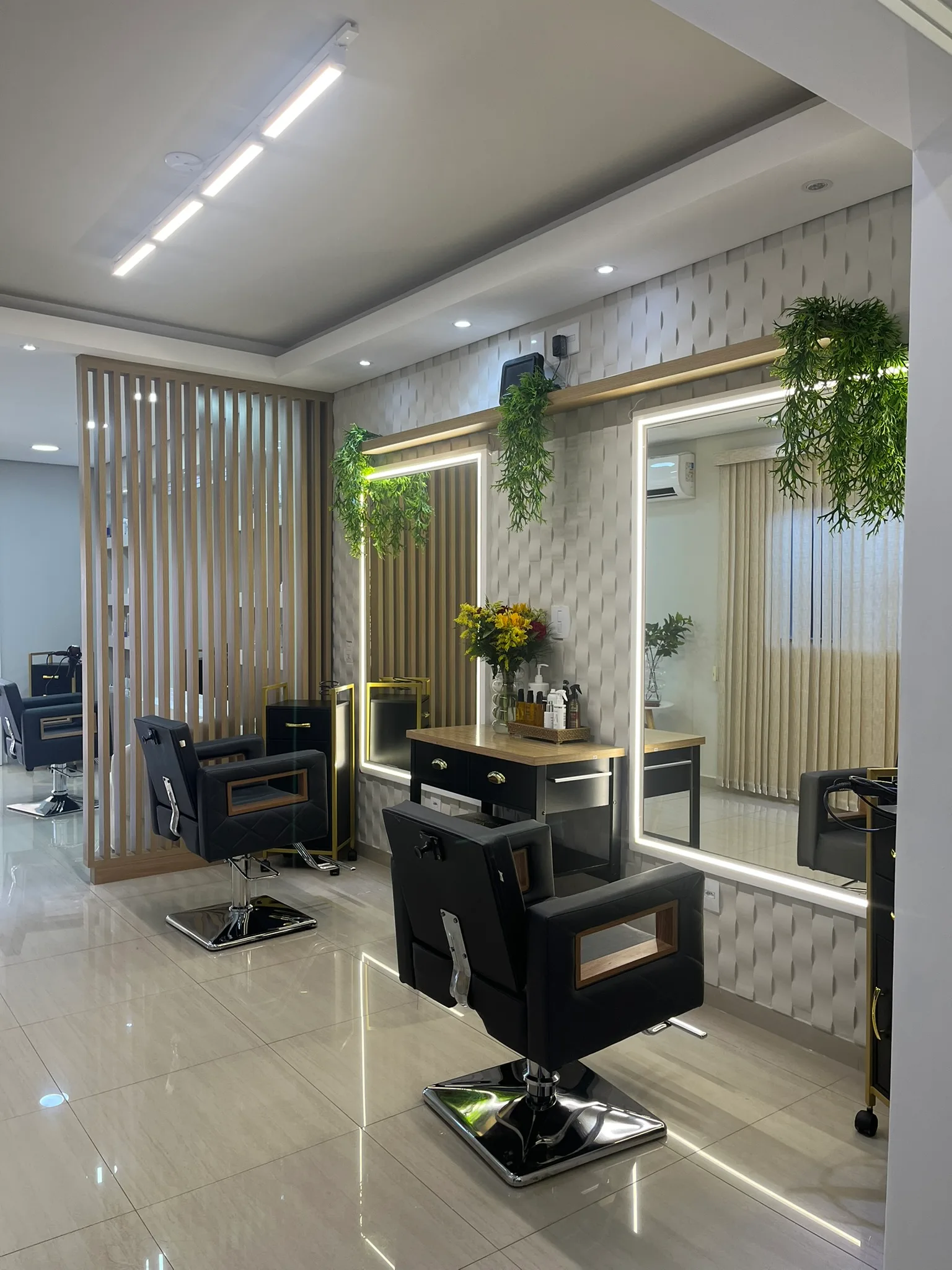Interior do salão Cassia Bispo Beauty (imagem 10 de 19)