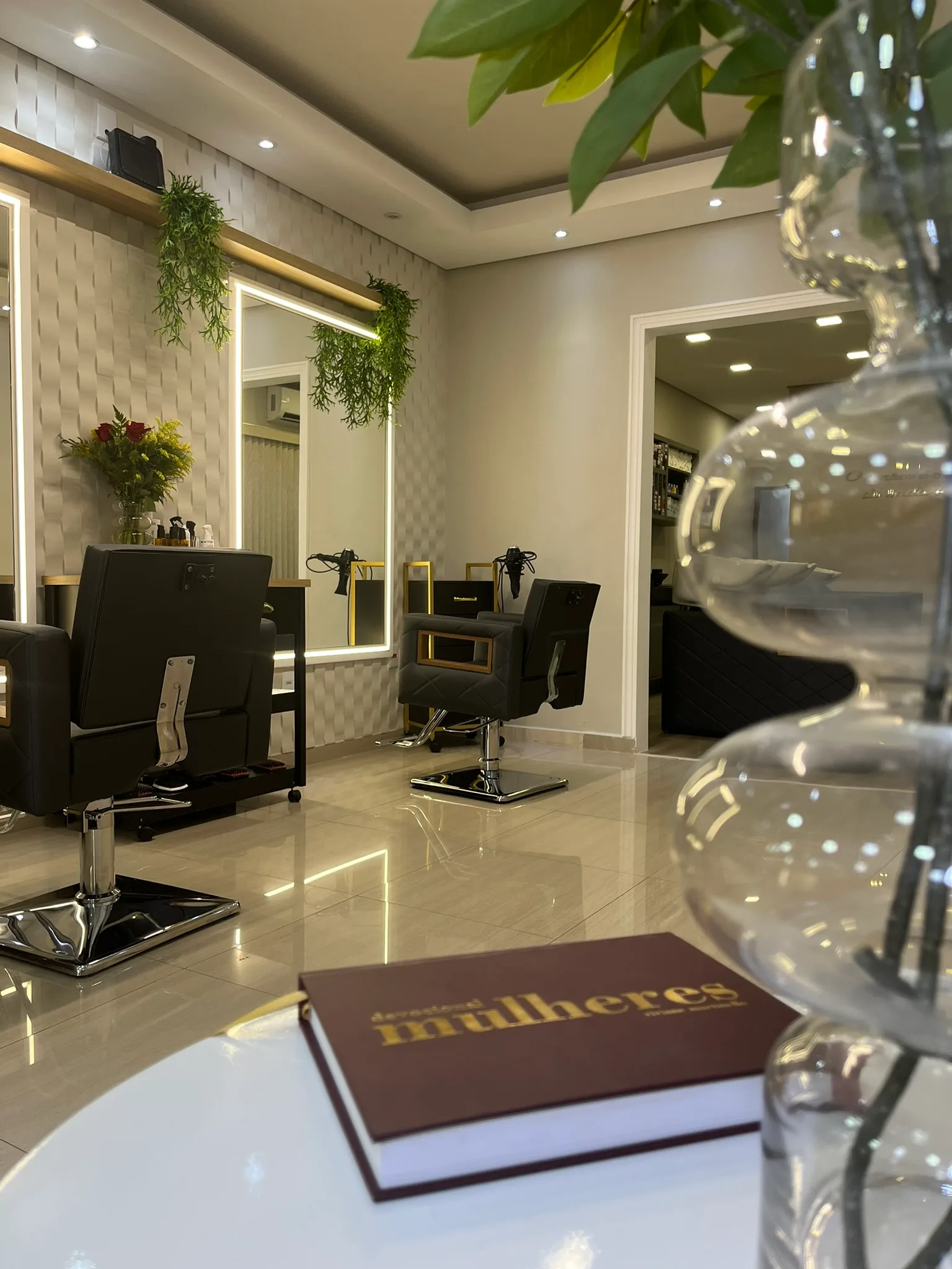 Interior do salão Cassia Bispo Beauty (imagem 12 de 19)